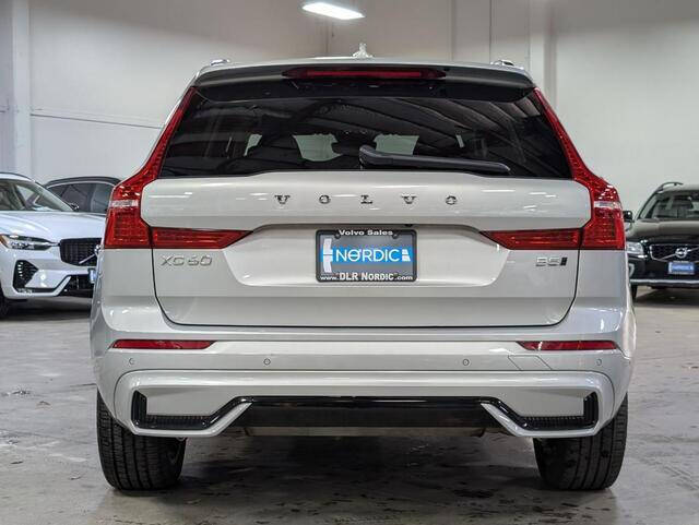 2025 Volvo XC60 B5 Plus Dark Theme