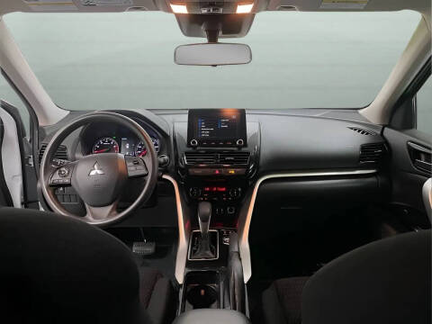 2024 Mitsubishi Eclipse Cross LE