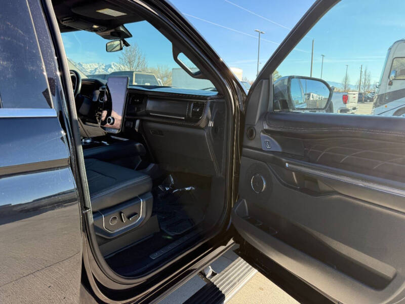 2023 Ford Expedition Platinum