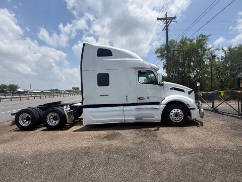 2023 Peterbilt 579