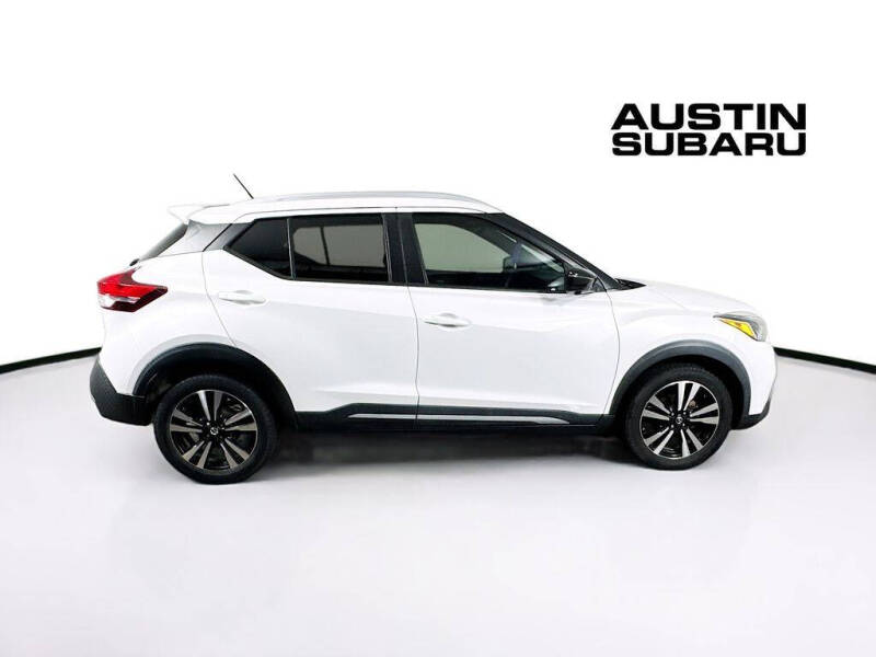2019 Nissan Kicks SR
