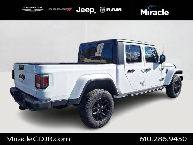 2022 Jeep Gladiator Altitude
