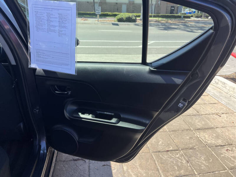 2016 Toyota Prius c