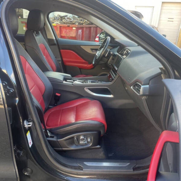 2020 Jaguar F-PACE Checkered Flag Limited Edition