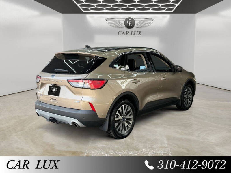2020 Ford Escape Titanium