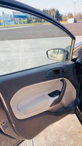 2017 Ford Fiesta SE