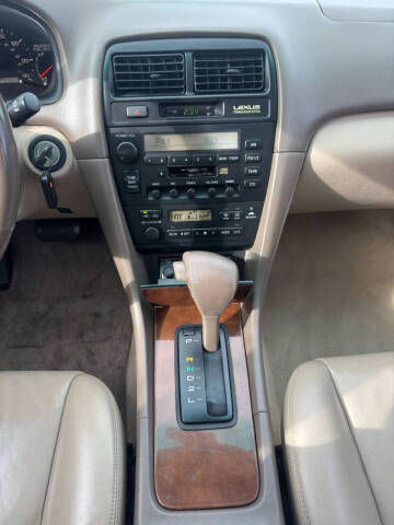1999 Lexus ES 300