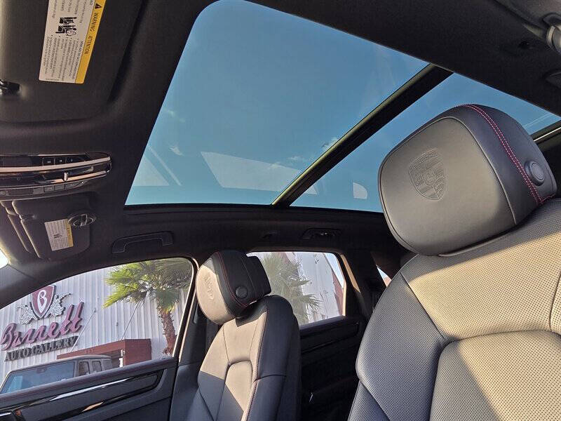 2022 Porsche Cayenne S