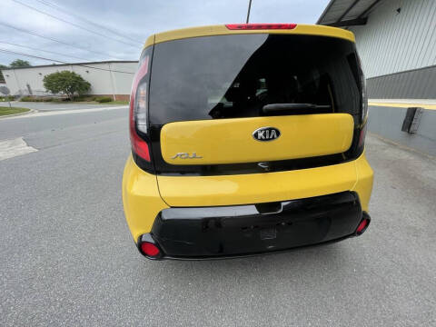2016 Kia Soul +