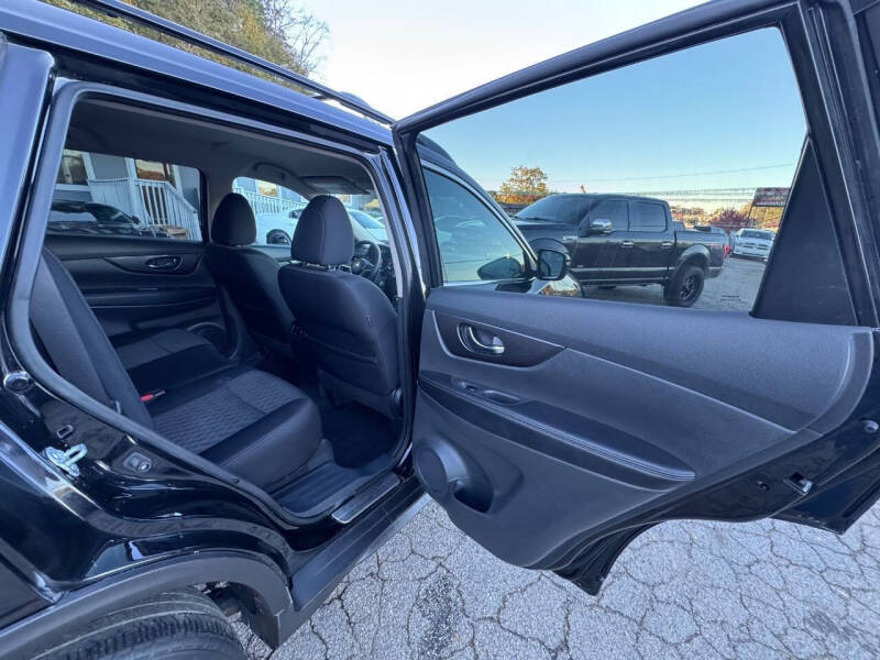 2018 Nissan Rogue SV