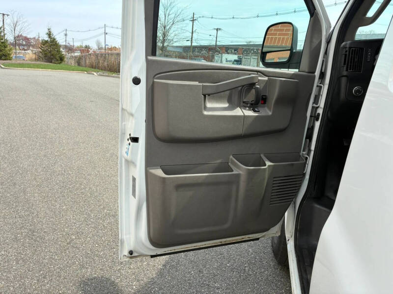 2019 Chevrolet Express 2500