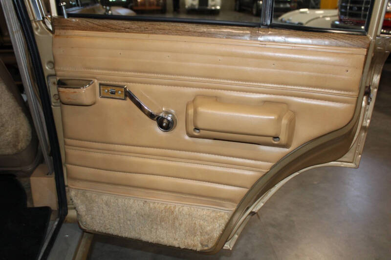 1987 Jeep Grand Wagoneer