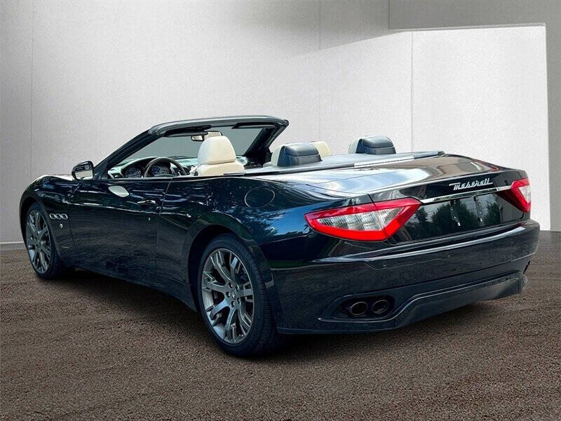 2014 Maserati GranTurismo Base photo 3