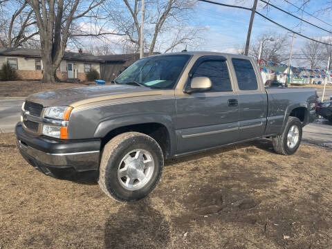 2005 Chevrolet Silverado 1500 for sale at Antique Motors in Plymouth IN