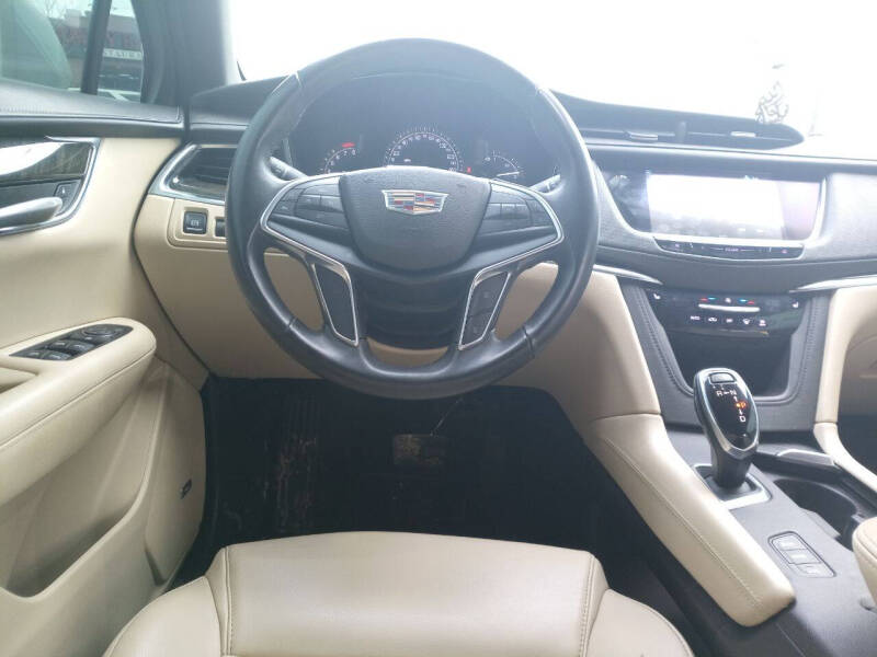 2018 Cadillac XT5 Luxury