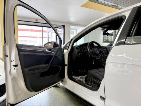 2018 Volkswagen Golf GTI S