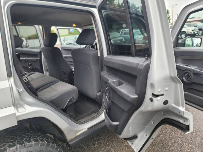 2008 Jeep Commander Sport