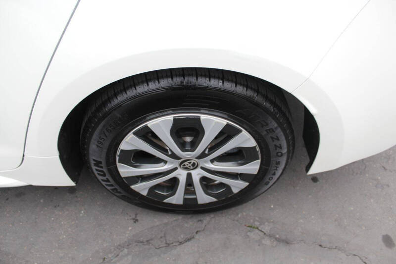 2020 Toyota Corolla Hybrid LE