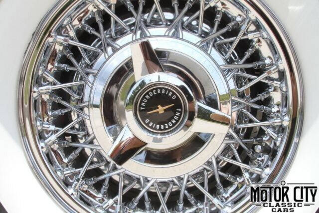 1957 Ford Thunderbird