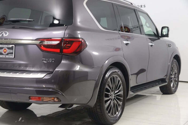 2023 Infiniti QX80 Premium Select