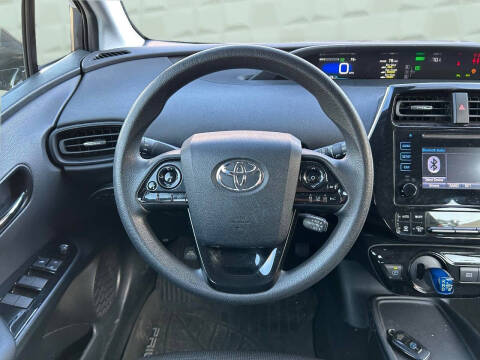 2019 Toyota Prius LE