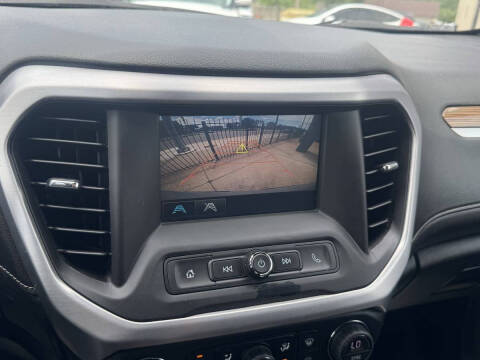 2017 GMC Acadia SLE-2