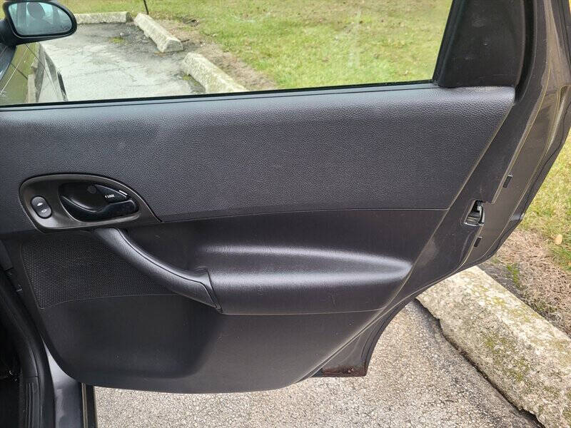 2007 Ford Focus ZX5 S