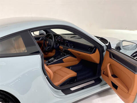 2025 Porsche 911 Carrera