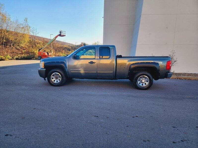 2011 Chevrolet Silverado 1500 for sale at Commonwealth Motors LLC in Moosic, PA