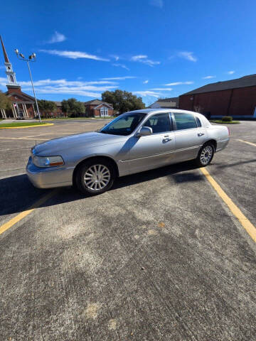 2003 Lincoln Town Car Signature