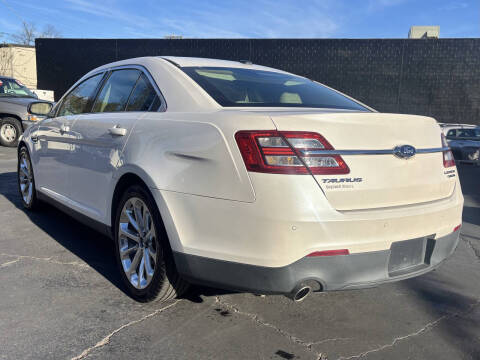 2015 Ford Taurus Limited