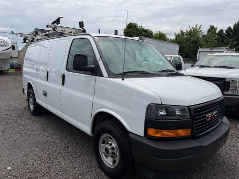 2022 GMC Savana 2500