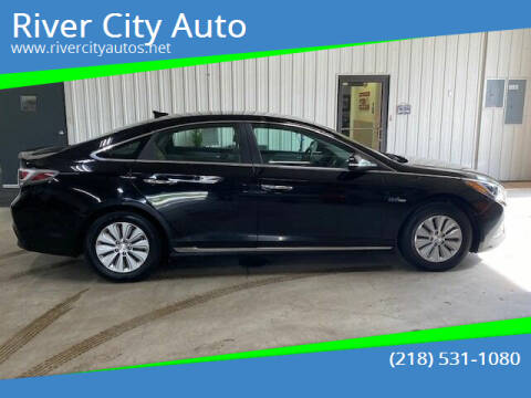 2016 Hyundai Sonata Hybrid for sale at River City Auto Inc. in Fergus Falls MN