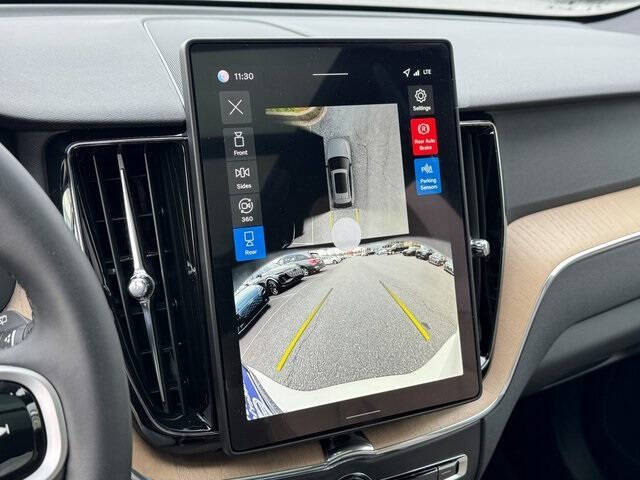 2026 Volvo XC60 T8 Plus