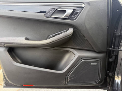 2017 Porsche Macan GTS