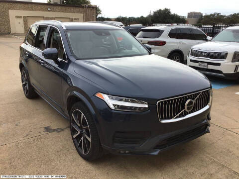 2022 Volvo XC90 T6 Momentum 7-Passenger
