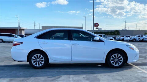 2016 Toyota Camry LE