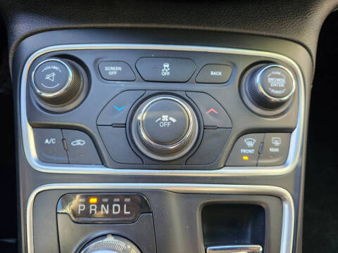 2015 Chrysler 200 LX