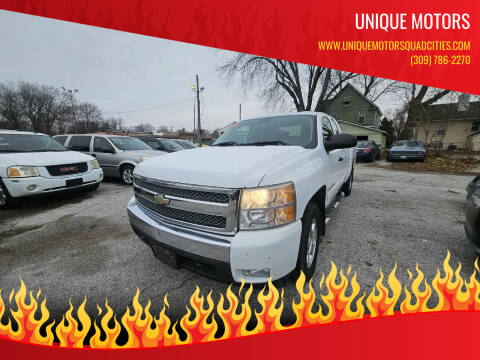 2008 Chevrolet Silverado 1500 for sale at Unique Motors in Rock Island IL