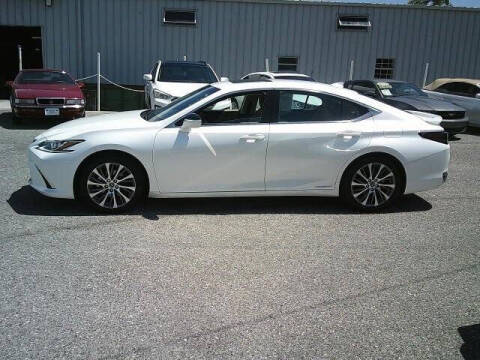 2021 Lexus ES 300h