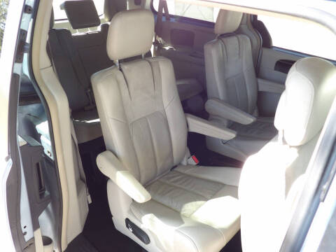 2012 Chrysler Town and Country Limited