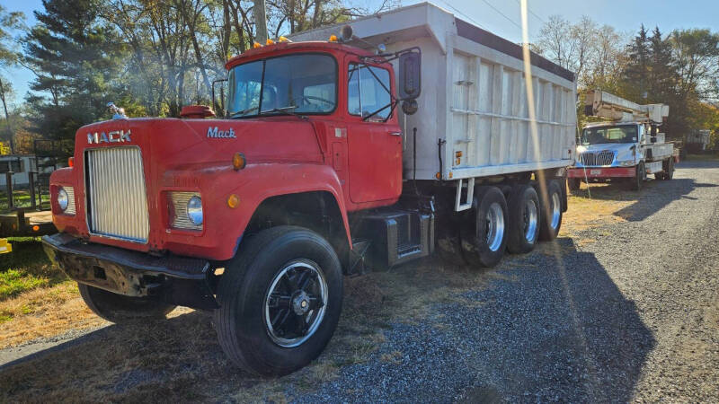 1973 Mack RD685S