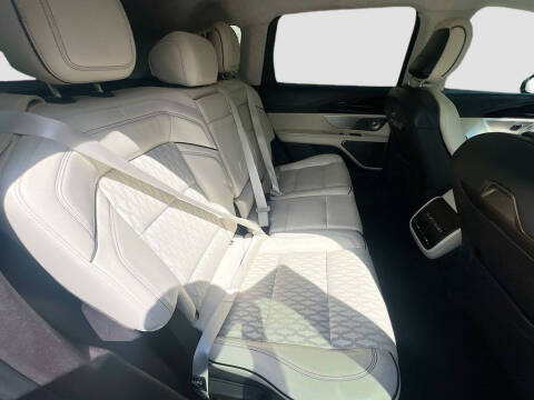 2024 Lincoln Nautilus Black Label