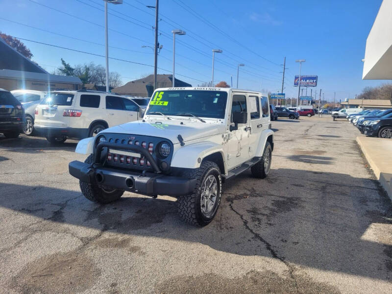 2015 Jeep Wrangler Unlimited Sahara photo 3