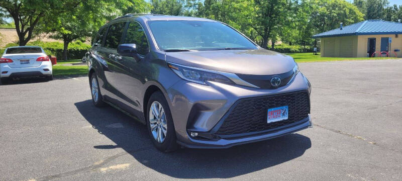 2022 Toyota Sienna XSE 7-Passenger