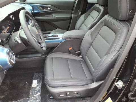 2026 Chevrolet Equinox EV LT 2