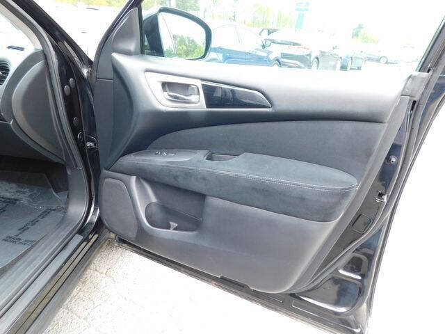 2013 Nissan Pathfinder Platinum