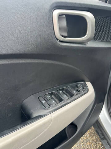 2021 Hyundai Venue SEL