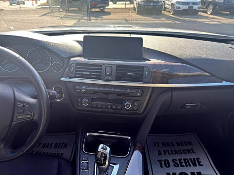 2015 BMW 3 Series 320i