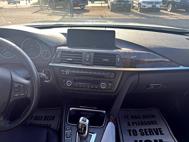 2015 BMW 3 Series 320i